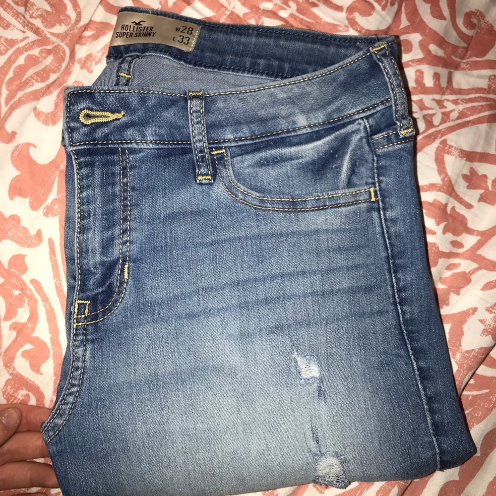 Hollister Distressed Jeans Size 7 Long